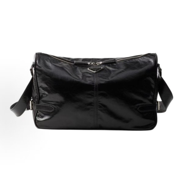 PRADA enamel metal triangular logo zipper opening and closing single-shoulder crossbody bag, regular men\'s black style